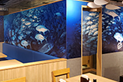 店内の魚群ポスター